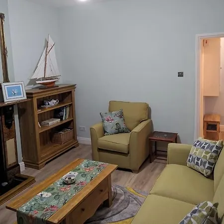 Lovely Apartment Near The Beach Aberystwyth Exterior photo